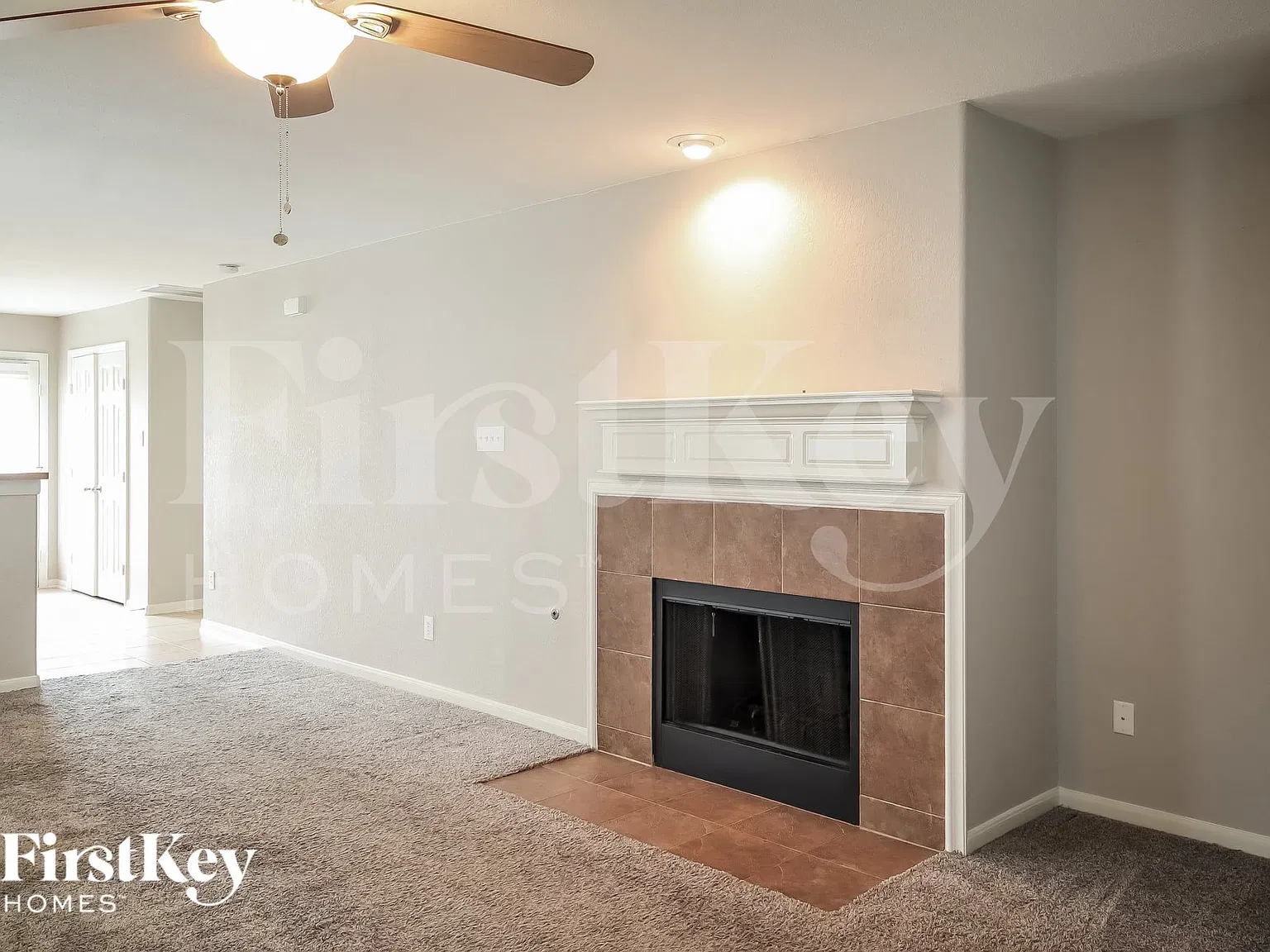 3 bed, 2.0 bath, 1206 sqft, $2,000 — Photo 3