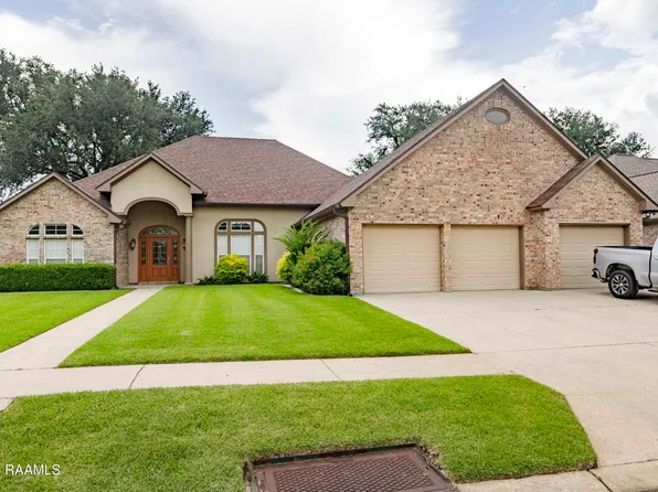 302 Hidden Wood Dr, Lafayette, LA 70508