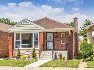 8952 S Euclid Ave, Chicago, IL 60617