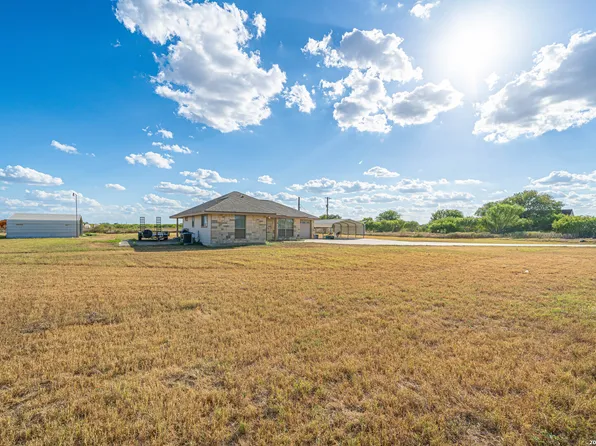 10116 FM-1346, Adkins, TX 78101
