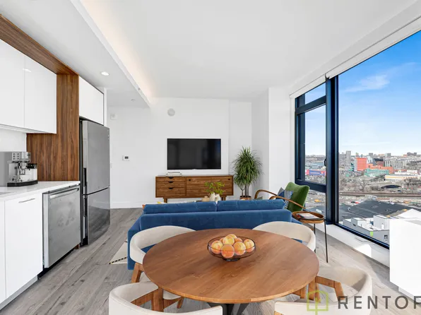 224 East 135th Street image 4 of 16