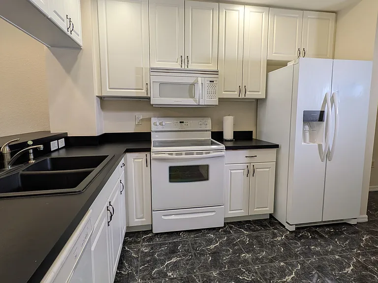 1113 Van Loon Commons Cir #304 — Photo 8