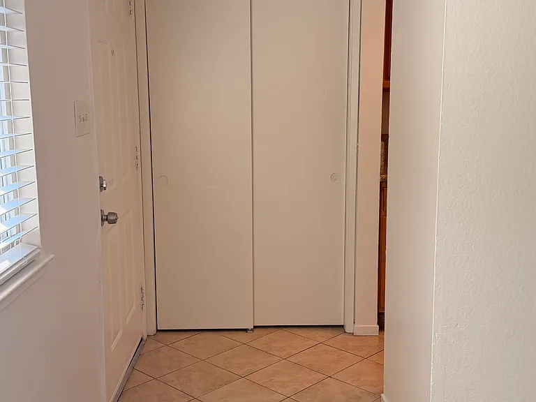 755 Carro Dr #4 — Photo 4