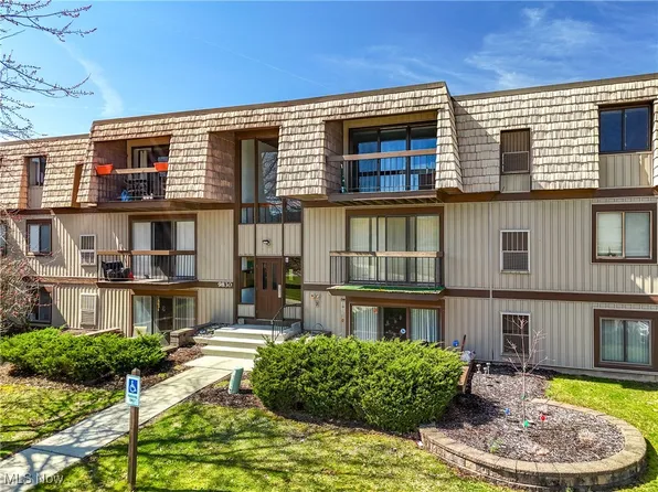 9830 Sunrise Blvd Unit S21, North Royalton, OH 44133