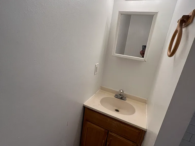 1501 W Girard Ave #D — Photo 8