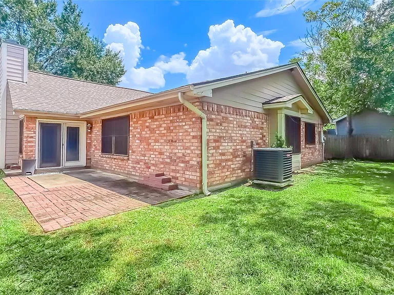 10506 Goldfield Ln — Photo 2