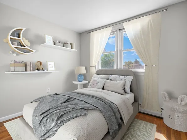 15 Seneca Rd, Woburn, MA 01801