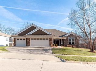 1660 Linden Ln, North Liberty, IA 52317
