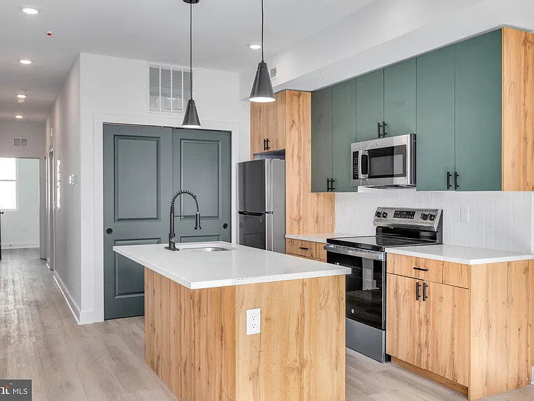 1223 W Lehigh Ave #B — Photo 2