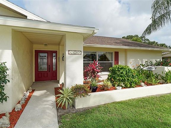 3rd image of 6531 Waterford Cir