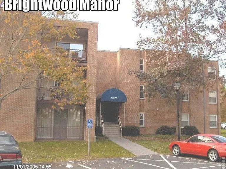 904 Brightwood Manor Dr #4 — Photo 1