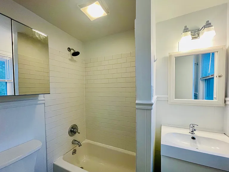806 Hall St #2 — Photo 13