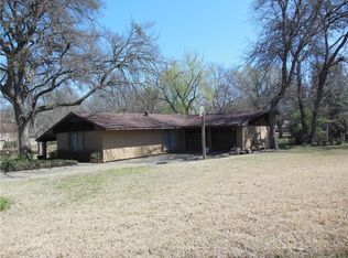 102 Wes Michael Cir, Bonham, TX 75418