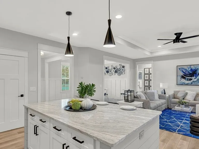 6712 Kenmore Dr — Photo 12