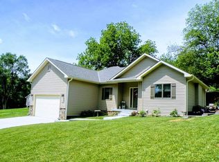 808 7th St, Peru, NE 68421