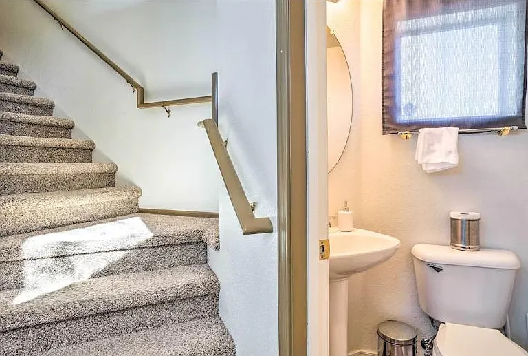 4130 E Hallihan Dr — Photo 10