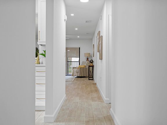 5th image of 5807 N Atlantic Avenue #724
