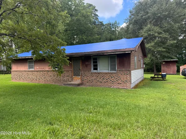 469 Nc 306, Grantsboro, NC 28529