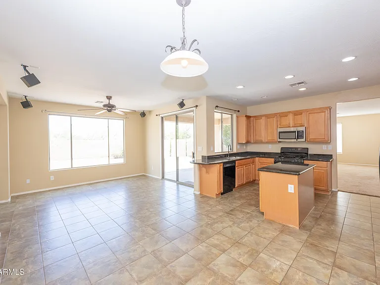 2023 W Shackleton Dr — Photo 14