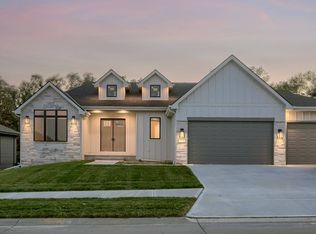 2426 N 188th St, Elkhorn, NE 68022