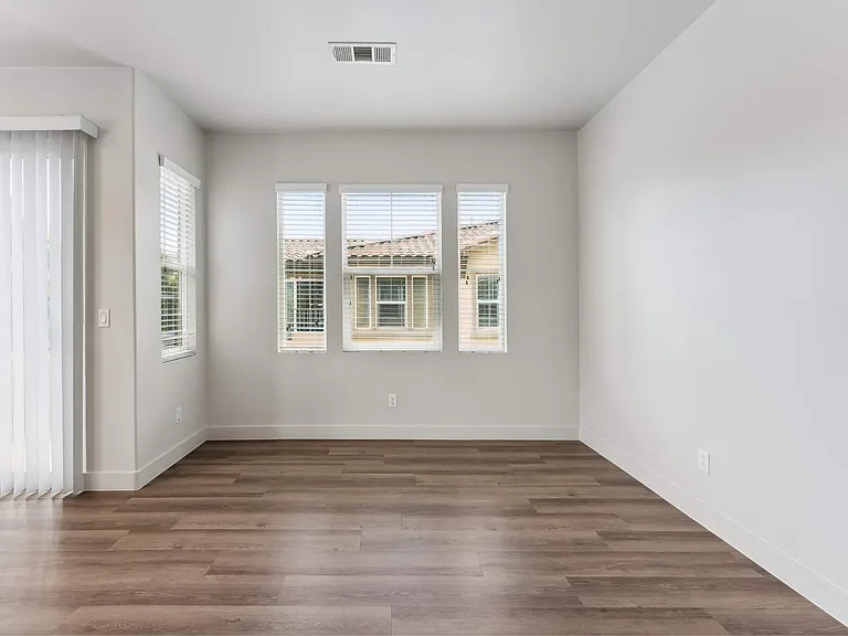 Casa Lago Eastlake — Photo 14