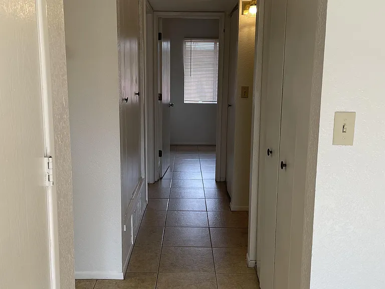 3416 E Monte Vista Dr — Photo 6