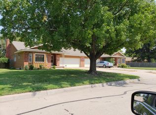 2106 N Old Manor St, Wichita, KS 67208