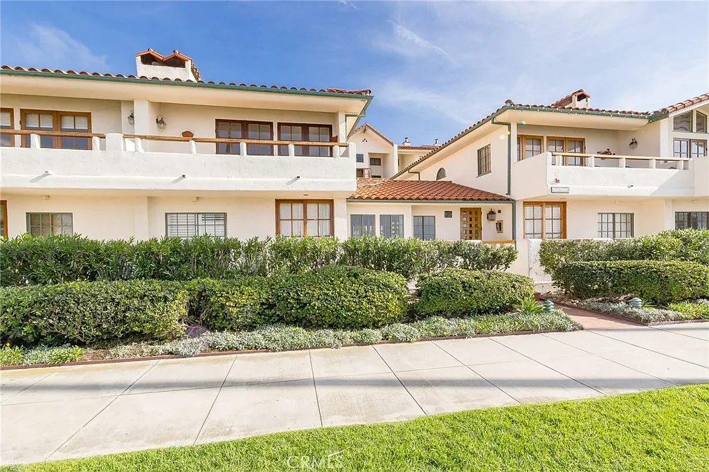 3 bed, 3.5 bath, 1810 sqft, $8,000 — Photo 1