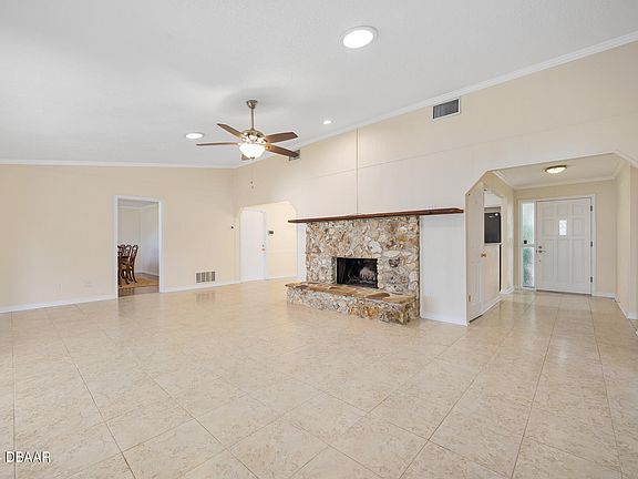 4th image of 1118 Sherbourne Way