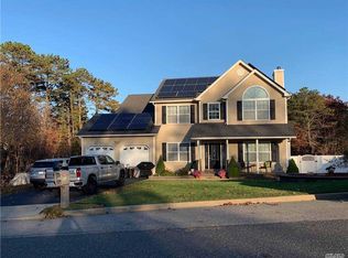 51 A Avenue D, Farmingville, NY 11738