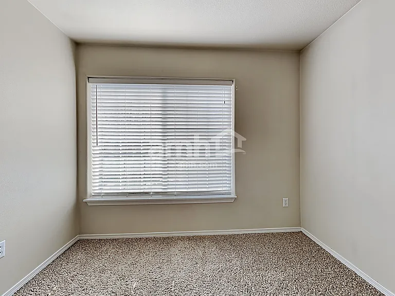 17633 Falling Leaf Ct — Photo 13