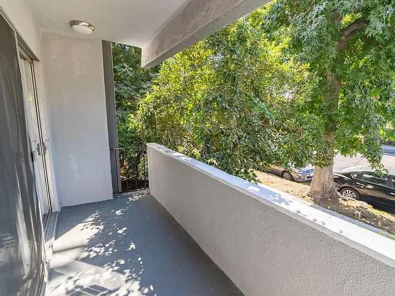 4950 Coldwater Canyon — Photo 20