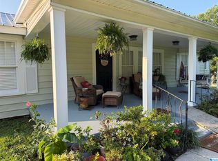 533 Dee Hendrix Rd, Bessemer, AL 35023