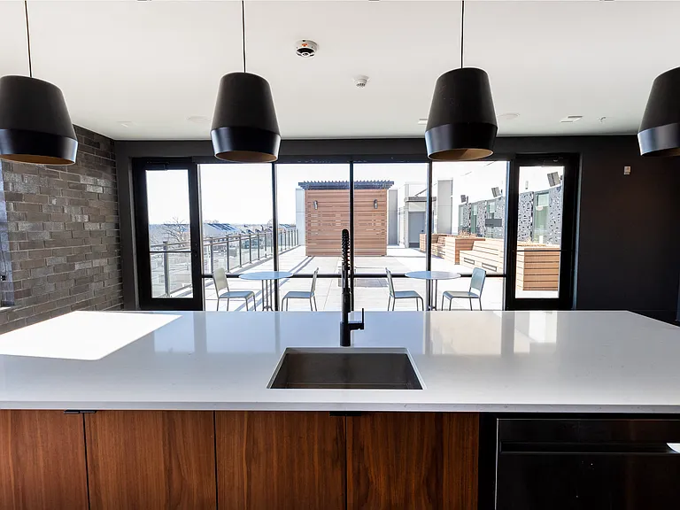 Center Square Lofts West — Photo 23