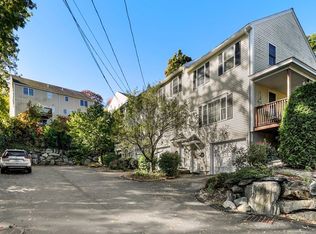 279 Stackpole St #A, Lowell, MA 01852