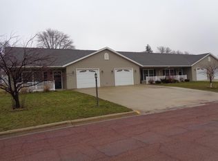 512 E 2nd St S, Truman, MN 56088