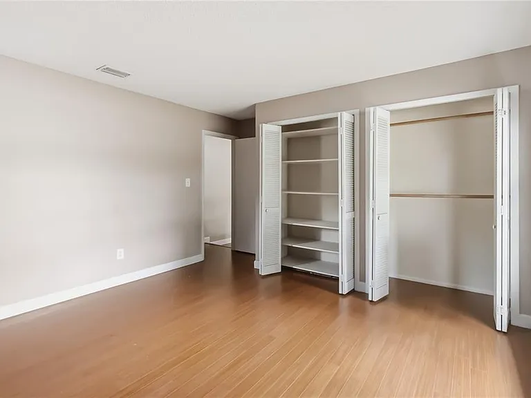 7832 Barberry Dr — Photo 11