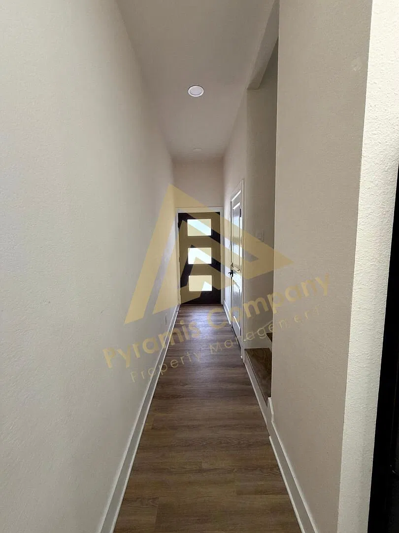11710 Vance Jackson Rd — Photo 2