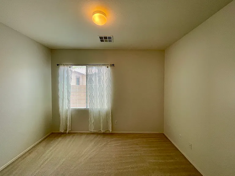 17027 W Hammond St — Photo 20