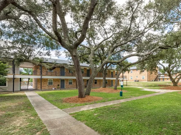 Courtyard at Cordova