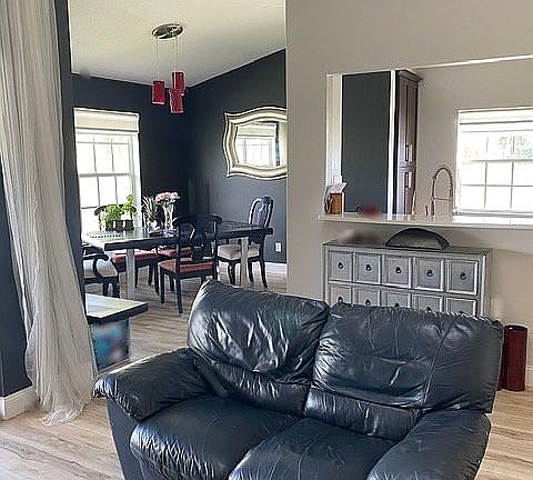 3rd image of 5000 Park Lake Dr APT 4-218