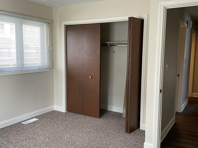 129 W Quincy St #1 — Photo 9