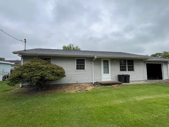 717 N 21st St, Herrin, IL 62948