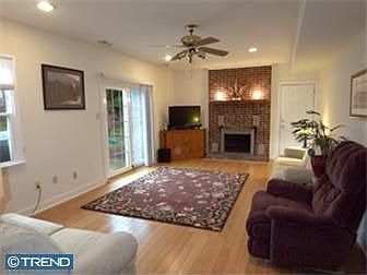 5th image of 10 Bedford Ln