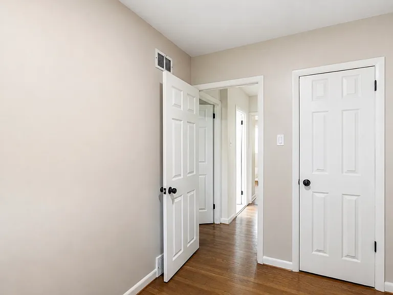 226 Rock St — Photo 12