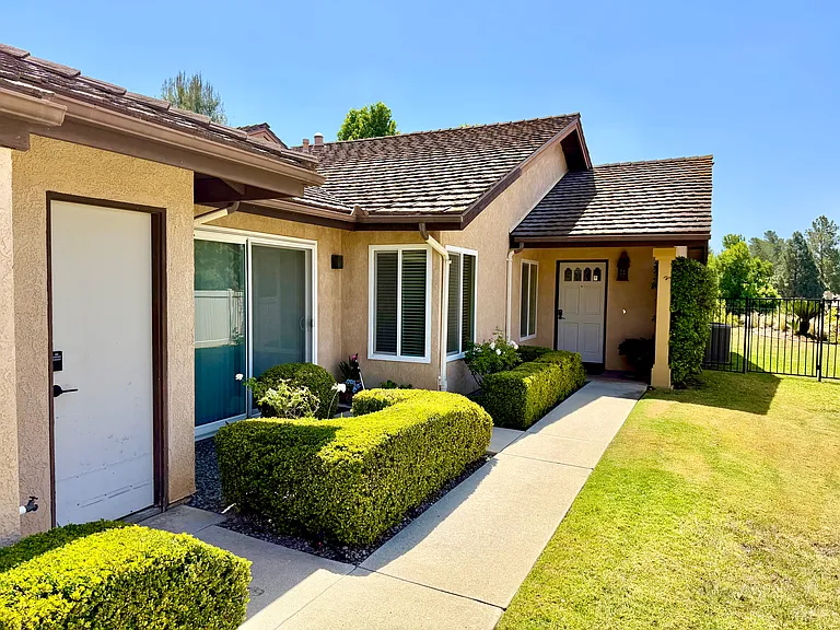 4335 Los Padres Dr — Photo 3
