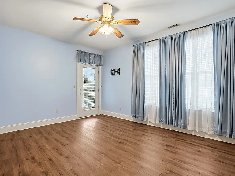 1117 Park West Dr — Photo 23