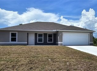 8056 Sunrise Cir, Labelle, FL 33935
