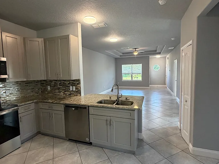 34 Louisburg Ln #A — Photo 6