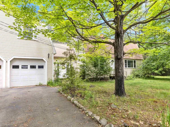 29 Eastern Avenue, Amherst, NH 03031